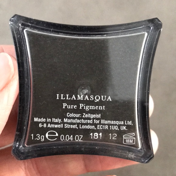 Illasqua eye pigment  in zeitgeist - Picture 4 of 4
